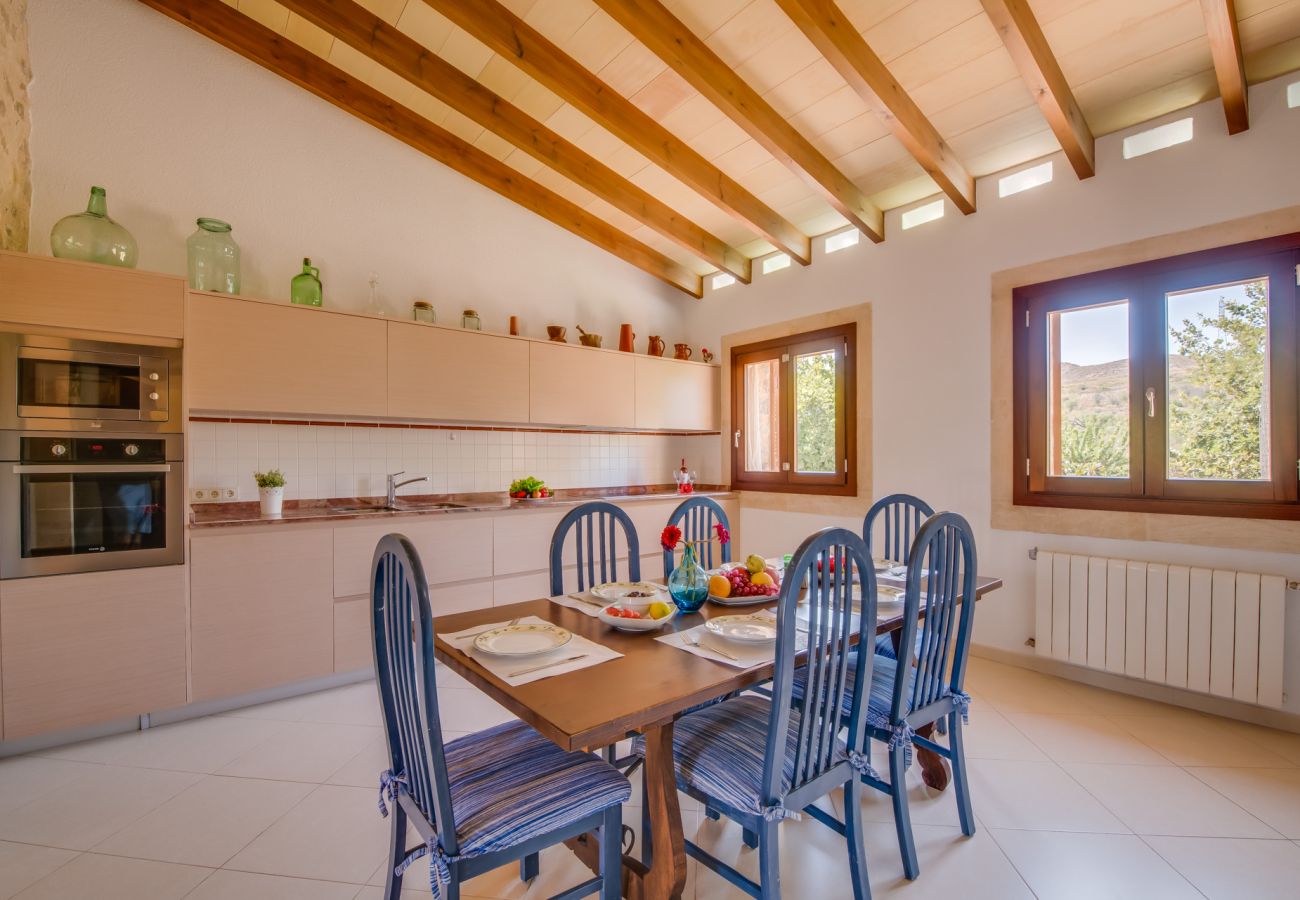 Country house in Capdepera - Mamici ID: 302062